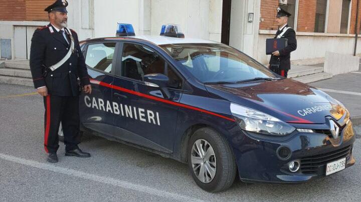 Ruba una borsa: inseguito e preso da ex carabiniere - L'Arena