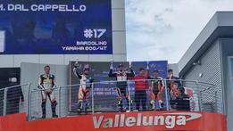 Sul podio   Dal Cappello premiato per le gare sul circuito Vallelunga