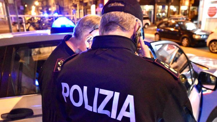 Controlli della Polizia a Veronetta: le Volanti hanno rintracciato in breve tempo i presunti responsabili