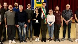 Il Consiglio  Il sindaco Luciano Alberti con assessori e consiglieri