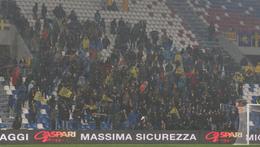 Tifosi del Verona al Mapei Stadium