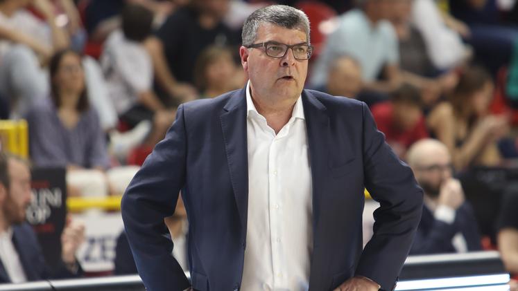 Alessandro Ramagli, allenatore della Tezenis Scaligera Basket