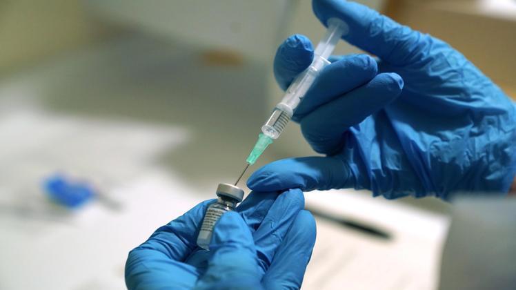 Vaccinazioni antinfluenzale e antiCovid a pieno regime
