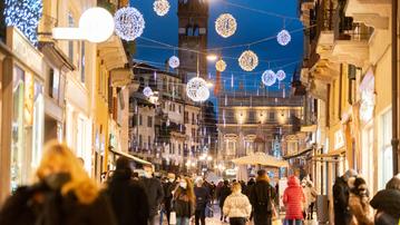 Centro storico con le luci di Natale: quest'anno torneranno ad accendersi il 1° dicembre