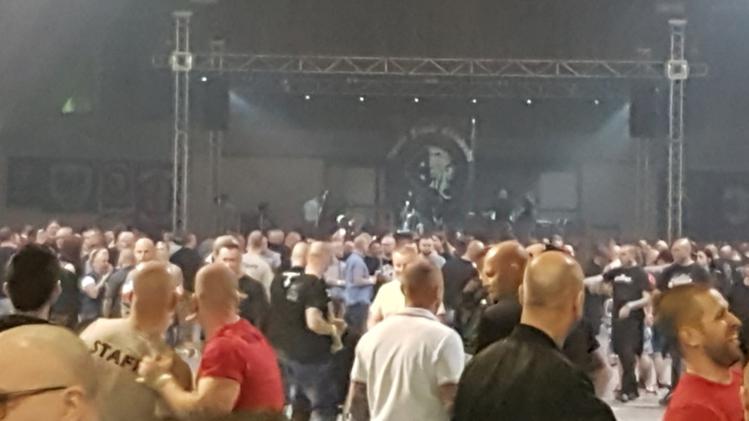 L’Area Exp di Cerea affollata per il concerto promosso da Veneto Fronte Skinheads