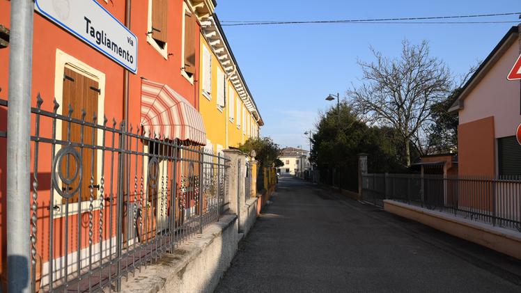 Il luogo della rapina a San Martino (foto Pecora)