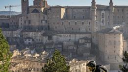 Un sentiero per mtb si affaccia sulla bellissima Urbino
