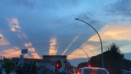 Lo spettacolare tramonto visto da Bussolengo