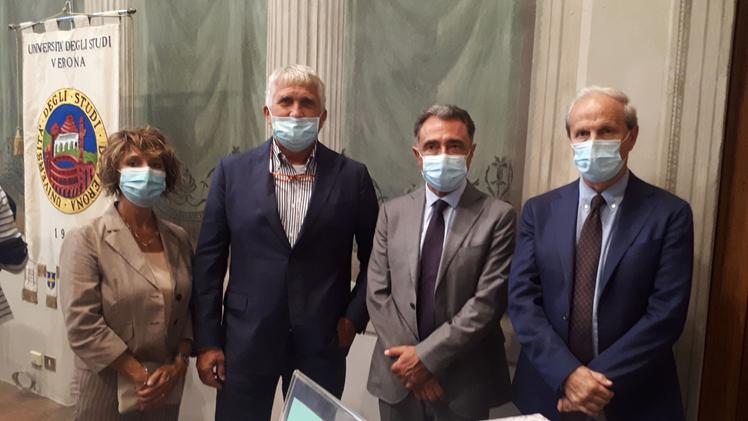 I medici della ricerca anti Covid: da sin. Daniela Righetti, Paolo Bazzoni, Vincenzo Bronte e Oliviero Olivieri (Marchiori)