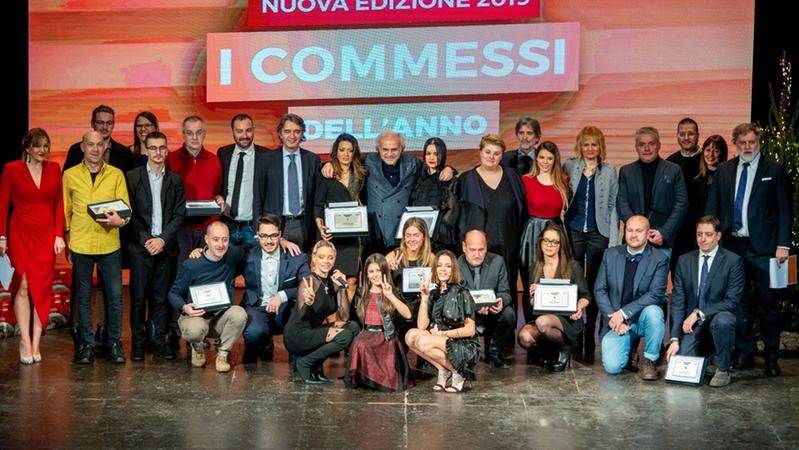 La premiazione dei Commessi nel 2019 al Teatro Nuovo.