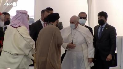 Video: Iraq, Papa Francesco arriva nell&apos;antica citta&apos; di Ur