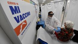 Vaccini anti Covid, 2,5 milioni di over 60 ancora non vaccinati