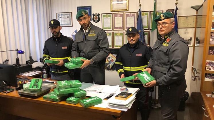 Parte della droga sequestrata da Polizia Stradale e Guardia di Finanza di Verona