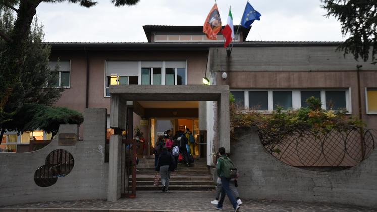 La scuola media Zanella di Monteforte (foto Pecora)