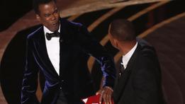 Lo schiaffo di Will Smith al presentatore degli Oscar Chris Rock