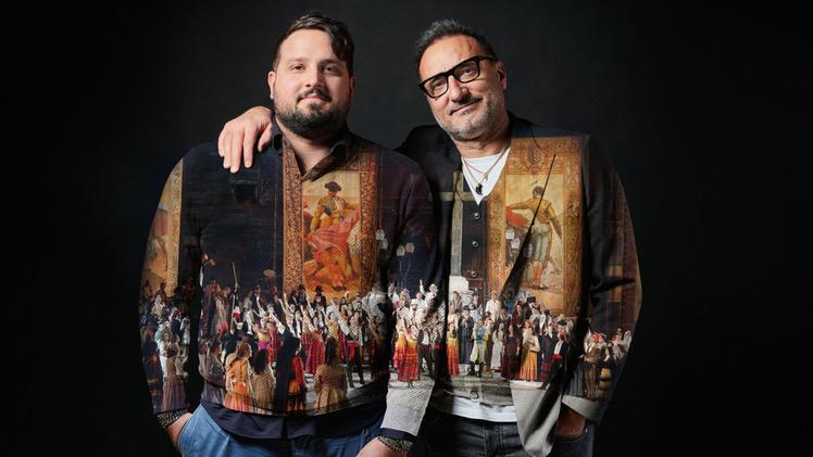 Maurizio Setti con il figlio Federico: sulle giacche un'immagine di "Carmen"