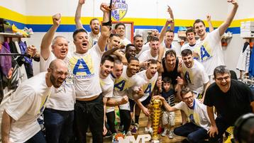 Tezenis Scaligera Basket, la gioia della promozione in A (foto Zattarin)