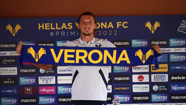 Milan Djuric al Verona (Fotoespress)