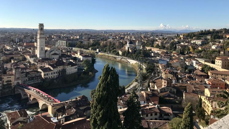 Verona, otto i temi sui quali L'Arena interroga i candidati alle elezioni politiche 2022