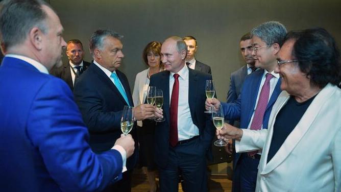 Al Bano brinda con Putin