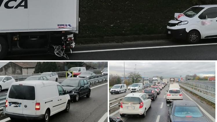 Sopra l'incidente in direzione San Martino Buon Albergo, sotto a sinistra lo scontro avvenuto in direzione Trento (foto Dapiran)