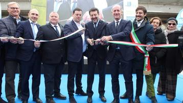 Zaia (vicino a lui il sindaco di Belfiore Albertini) e Salvini all'inaugurazione del Leb